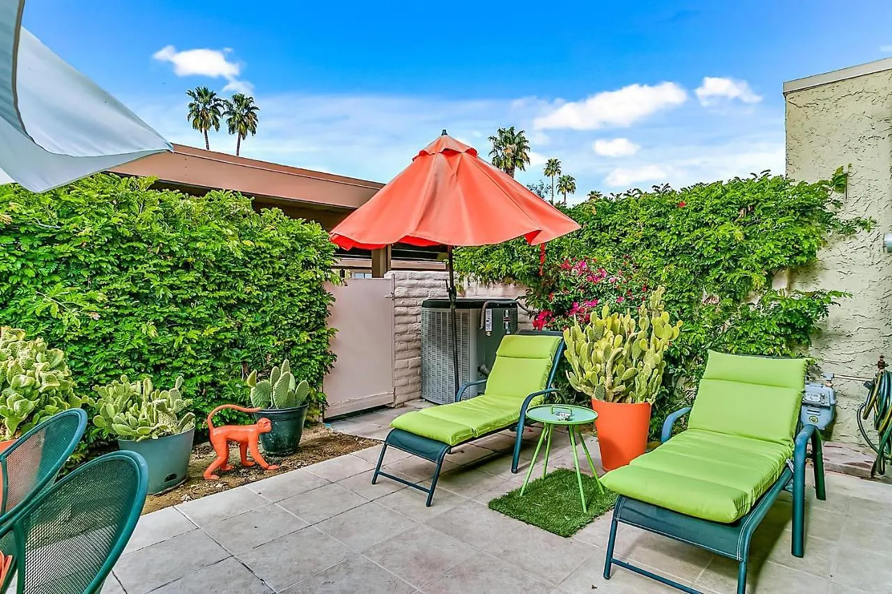 Villa De Las Flores By Acme House Company Palm Springs Holiday home